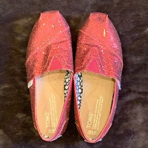 TOMS sparkly ❤️ RED ❤️ sequin shoes